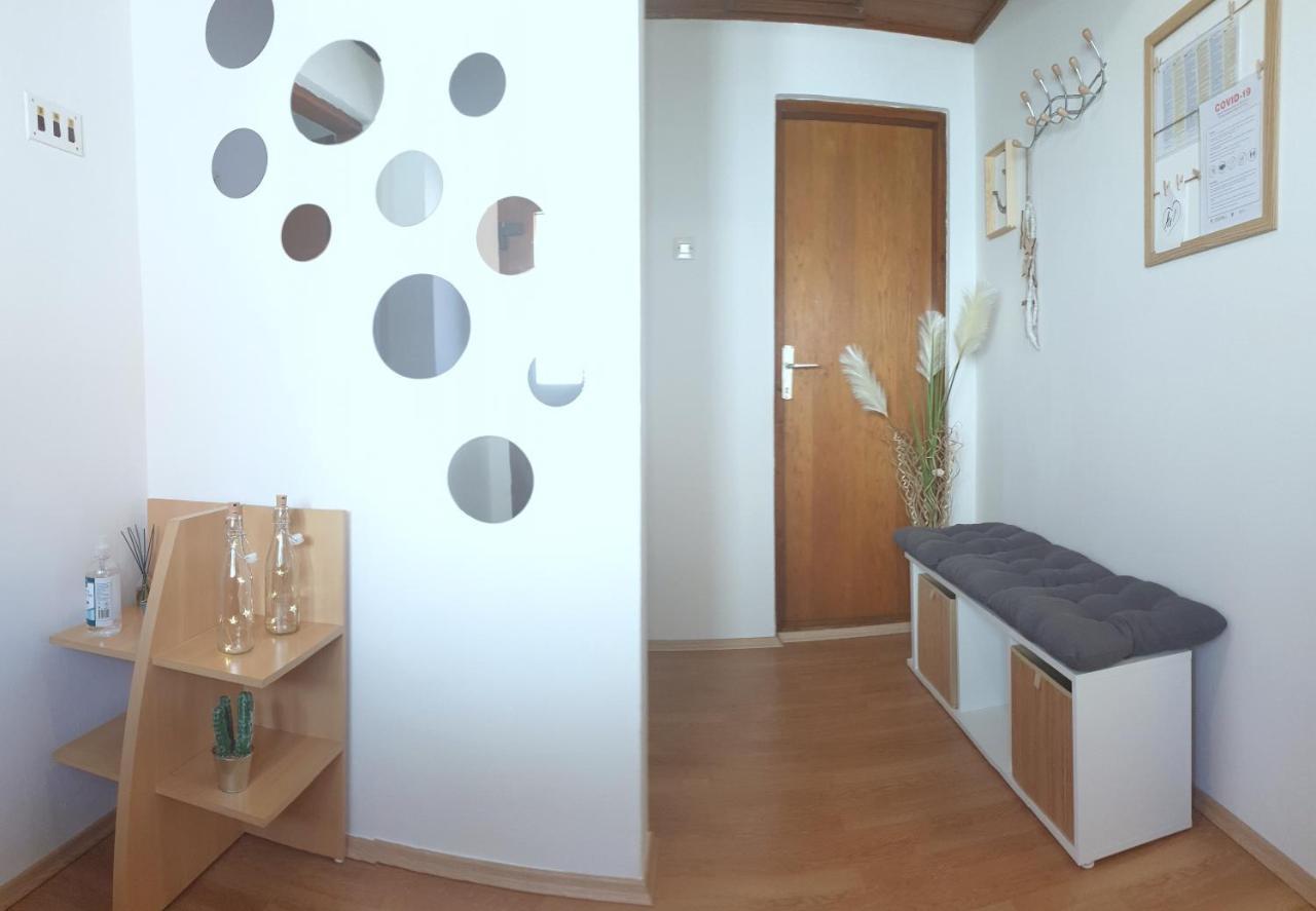 Apartman Lusi Buzdohanj Buitenkant foto