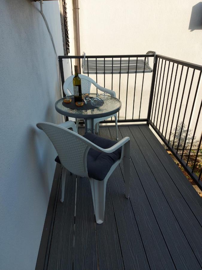 Apartman Lusi Buzdohanj Buitenkant foto